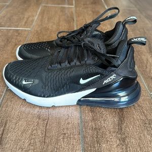 Nike Air Max 270 black with white Women’s size 7